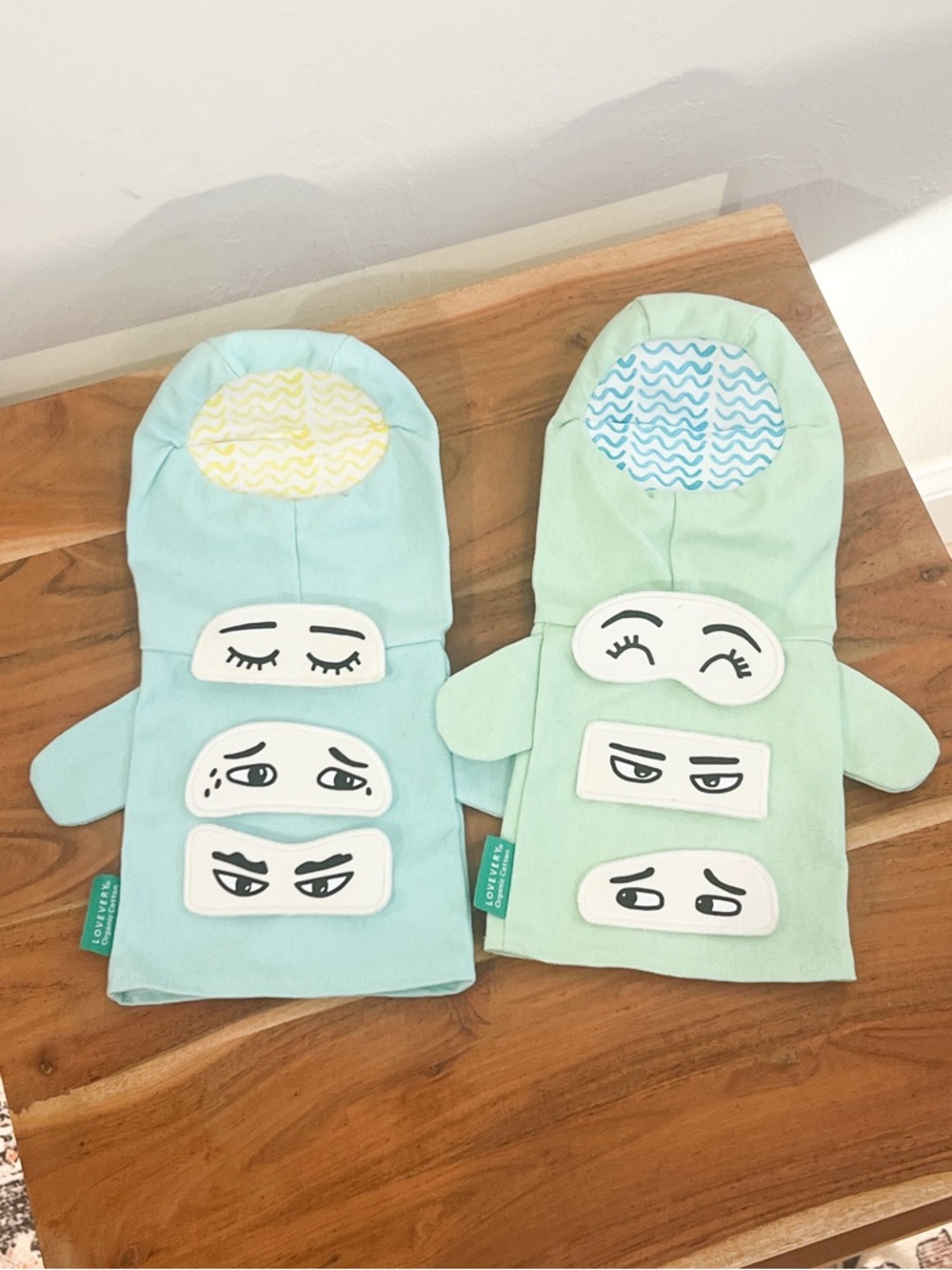 Lovevery Storytelling Puppet Set with Changing Emotion Eyes